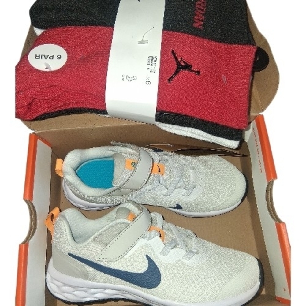 Nike Kids' Light Gray and Blue Velcro Athletic Sneakers